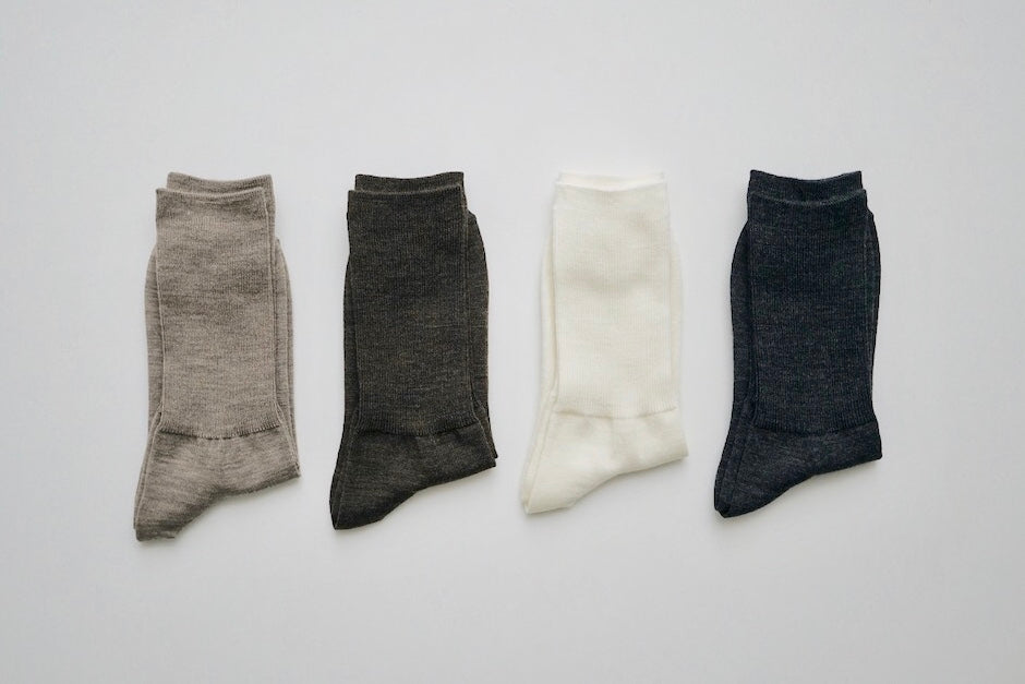 HK0104 Merino Wool Ribbed Socks, Charcoal