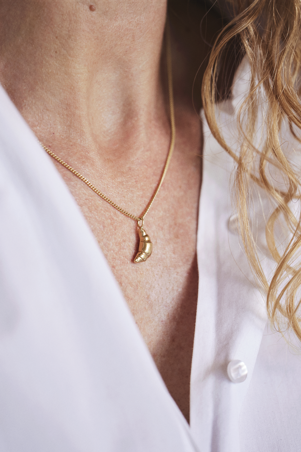 Croissant Pendant, 18K Gold