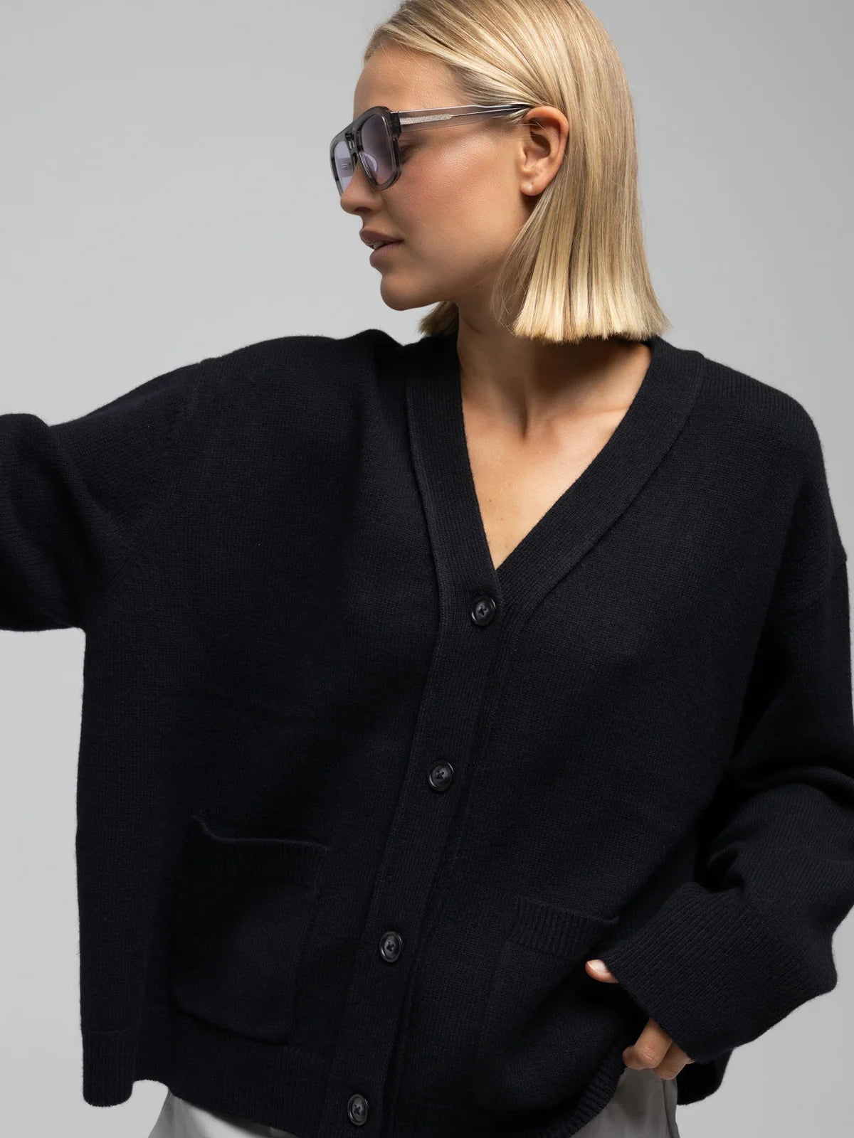 Vigga Cardigan, Black